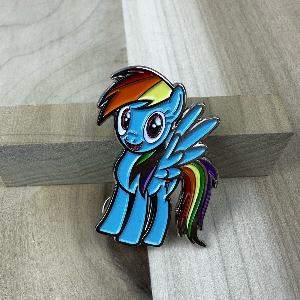Rainbow Dash Enamel Pin